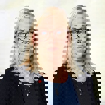 Sara HEELGE VIKMÅNG